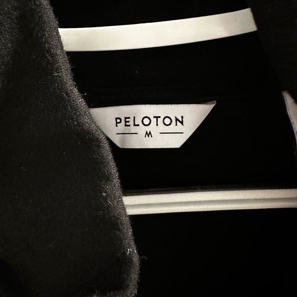 Peloton 1/4 zip - Picture 2 of 2